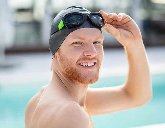 How to Protect Your Eyes in the Pool